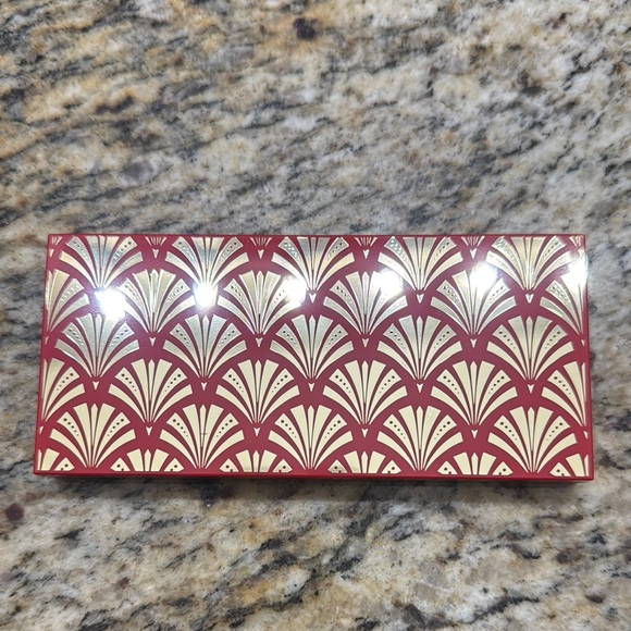 Estee Lauder Lip Gloss, & limited edition eyeshadow palette - Picture 3 of 6